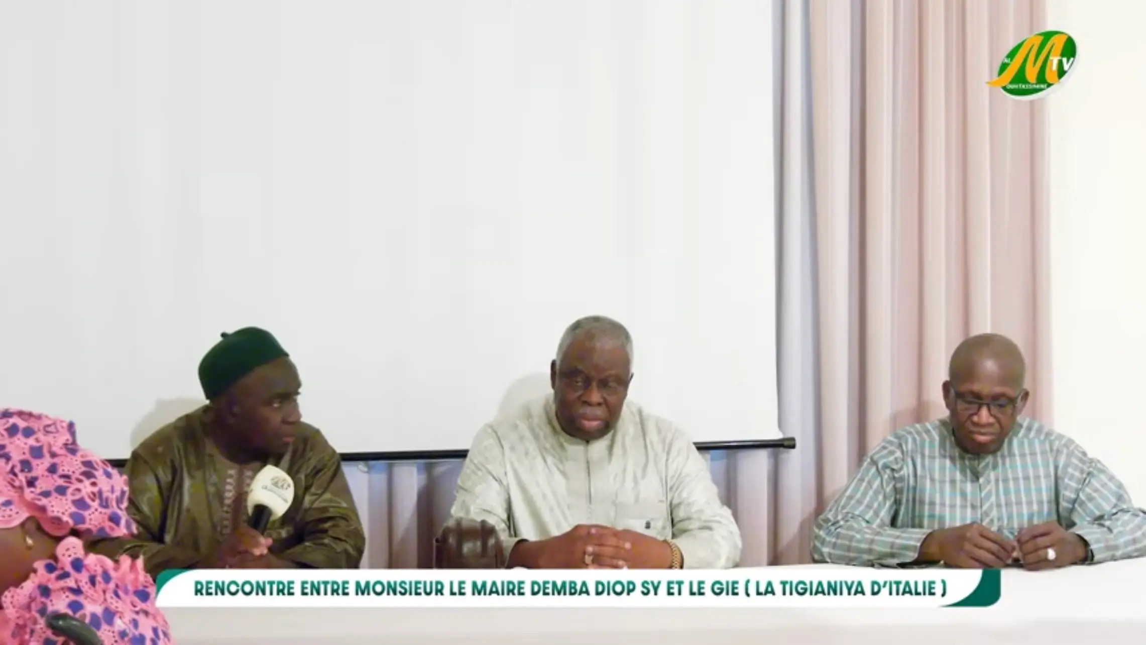 Le Maire de Tivaouane, Demba Diop Sy, rencontre les partenaires de la Coopérative d’habitat La TIGIANYA à Trévise pour faire le point sur le projet immobilier de Yadjine.